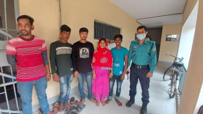 মোবাইল ছিনতাইকারী চক্রের সদস্য