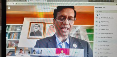 বক্তব্য রাখছেন সংস্কৃতি বিষয়ক মন্ত্রণালয়ের সচিব বদরুল আরেফীন