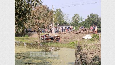 চাঁপাইনবাবগঞ্জে ধানবোঝাই ট্রলি ইল্টে ৯ জন নিহত হয়েছেন।