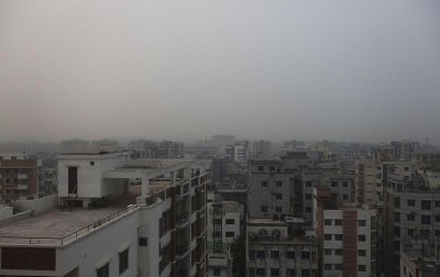 সারাদেশে কমছে তাপমাত্রা, বাতাসে ধূলিকণা মিশে কুয়াশা