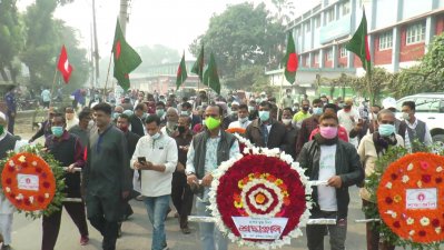 বঙ্গবন্ধুর প্রতিকৃতিতে শ্রদ্ধা নিবেদন