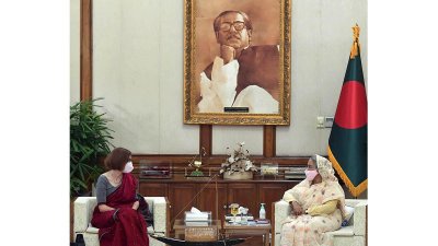গণভবনে প্রধানমন্ত্রীর সঙ্গে সৌজন্য সাক্ষাৎ করেন সুইজারল্যান্ডের রাষ্ট্রদূত, ছবি: ফোকাস বাংলা