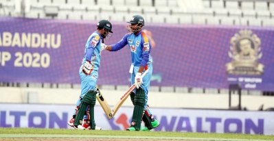 লিটন দাস ও সৌম্য সরকার, দুজনই পেয়েছেন হাফসেঞ্চুরি
