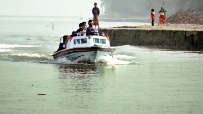বরিশালে পানি সম্পদ প্রতিমন্ত্রী কর্নেল (অব.) জাহিদ ফারুক