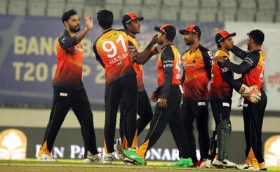 মাশরাফির উইকেট উদযাপন