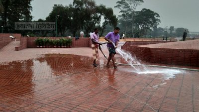 শ্রদ্ধা আর ভালোবাসায় সিক্ত হতে প্রস্তুত জাতীয় স্মৃতিসৌধ