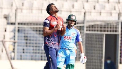 জরিমানা গুনেছেন ফরচুন বরিশালের পেসার সুমন খান