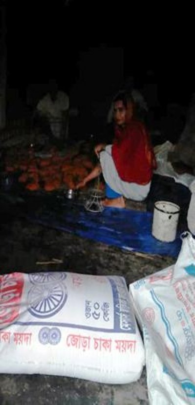 ভেজাল গুড় তৈরি হচ্ছে