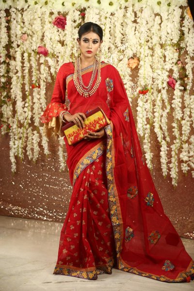 কে ক্র্যাফটে ব্রাইডাল আয়োজন