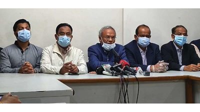 সংবাদ সম্মেলনে বক্তব্য রাখছেন রুহুল কবির রিজভী