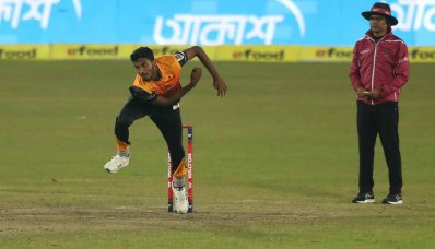 বল হাতে জেমকন খুলনার জয়ের নায়ক শহীদুল                                         -বিসিবি