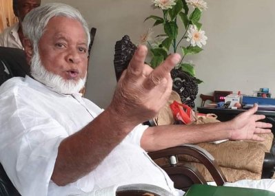খামার মালিক আব্দুস সাত্তার মোড়ল
