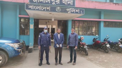 গ্রেফতারকৃত কাউছার আহম্মেদ 