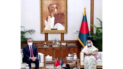 প্রধানমন্ত্রী শেখ হাসিনার সঙ্গে সৌজন্য সাক্ষাৎ করেন তুরস্কের পররাষ্ট্রমন্ত্রী মেভলুত কাভোসুগলো