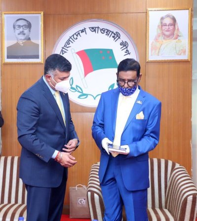বিক্রম দোরাইস্বামী ও ওবায়দুল কাদের
