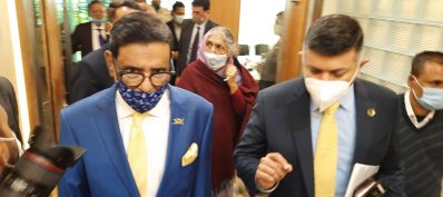 আওয়ামী লীগের কার্যালয় পরির্দশনে ভারতীয় রাষ্ট্রদূত