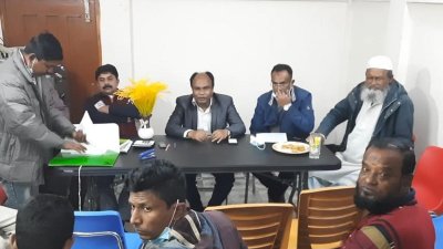 মোংলায় বিএনপির মেয়র প্রার্থী জুলফিকার আলী দলীয় কর্মী-সমর্থকদের ওপর সরকার সমর্থিতদের দ্বারা হামলার অভিযোগ এনেছেন।