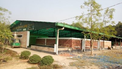 ‘ময়লা ছোড়াছুড়ি’ কক্সবাজারে, গচ্চা দেড় কোটি টাকা