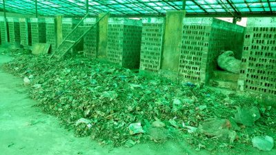 ‘ময়লা ছোড়াছুড়ি’ কক্সবাজারে, গচ্চা দেড় কোটি টাকা