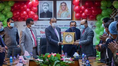 অবসরে গেলেন ভূমি মন্ত্রণালয়ের সিনিয়র সচিব