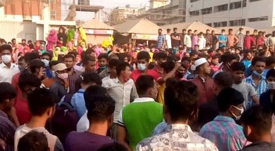 গাজীপুরে মহাসড়ক অবরোধ