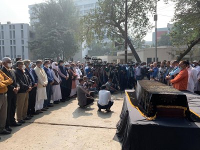জাতীয় প্রেস ক্লাবে মিজানুর রহমান খানের প্রতি শ্রদ্ধা