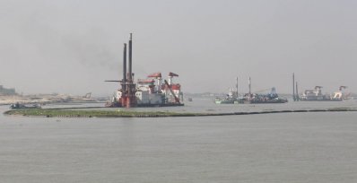 নদী ড্রেজিং