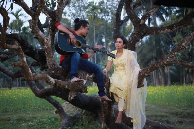 গানচিত্রে পুলক ও চমক