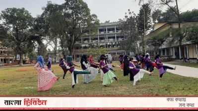 কারাতে প্রশিক্ষণে মেয়েরা