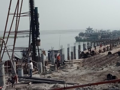 পাবনার নগরবাড়িতে নৌবন্দর স্থাপনের কাজ চলছে