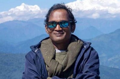 কার্টুনিস্ট আহমেদ কবীর কিশোর