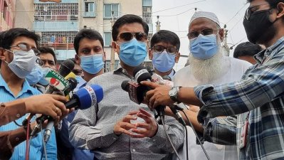 লক্ষ্মীবাজারে নতুন খেলার মাঠ উদ্বোধন করেন মেয়র শেখ ফজলে নূর তাপস