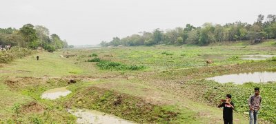 নদীকে খাল বানিয়ে প্রকল্প