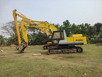 নদীকে খাল বানিয়ে প্রকল্প