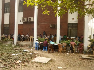 বিসিএস প্রস্তুতিতে মগ্ন তারা