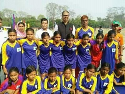 বাঁশজানি সরকারি প্রাথমিক বিদ্যালয় দলের অধিনায়ক ছিল স্বরলিকা
