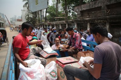 কোথাও যানজট, কোথাও ফাঁকা
