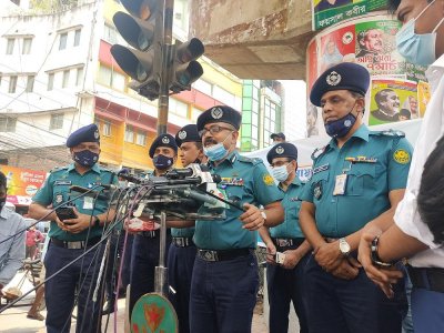 জনসচেতনতা বাড়াতে শুরু হয়েছে পুলিশের অভিযান