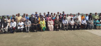টাঙ্গাইলে মুক্তিযুদ্ধের স্মৃতি বিজড়িত স্থান পরিদর্শন করেন ভারতীয় যোদ্ধারা