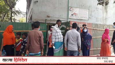 স্বজনদের নিতে আশ্রয়কেন্দ্রে ভিড়