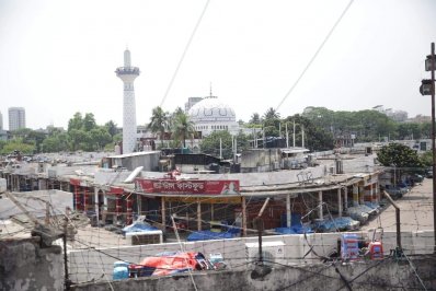 বন্ধ নিউ মার্কেট