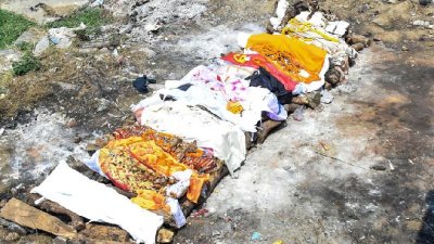 ভারতের শ্মশানগুলোতে লাশের সারি