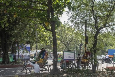 ভ্যাপসা গরমে অতিষ্ঠ জনজীবন