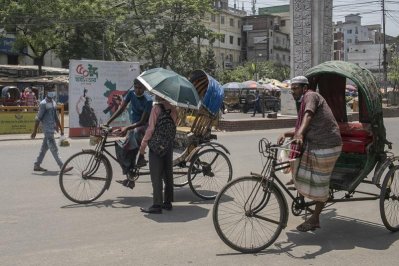 ভ্যাপসা গরমে অতিষ্ঠ জনজীবন