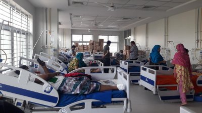 রাসায়নিকের গুদাম সরাতে বলায় উল্টো ধমক খেয়েছিলেন ভাড়াটিয়ারা