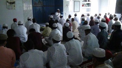 সারাদেশে ঈদ উদযাপন, করোনামুক্তিতে বিশেষ দোয়া