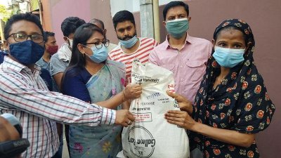 খাদ্য সহায়তা চেয়ে শাস্তি পাওয়া ফরিদ আহমেদ মানসিকভাবে ভেঙে পড়েছেন