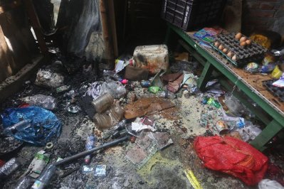 মাথা গোঁজার ঠাঁই হারিয়ে নির্বিকার বস্তিবাসী