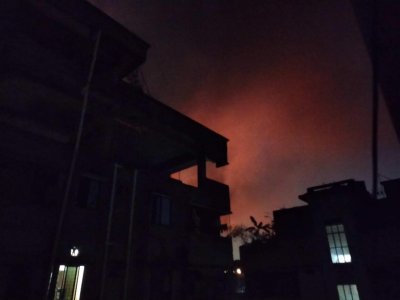 ‘অবৈধ গ্যাস ও বৈদ্যুতিক সংযোগ থেকে সাততলা বস্তিতে আগুন’