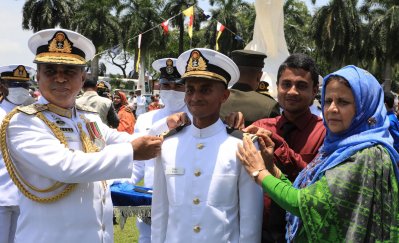কমিশন পেলেন নৌবাহিনীর ৬৫ জন নবীন কর্মকর্তা